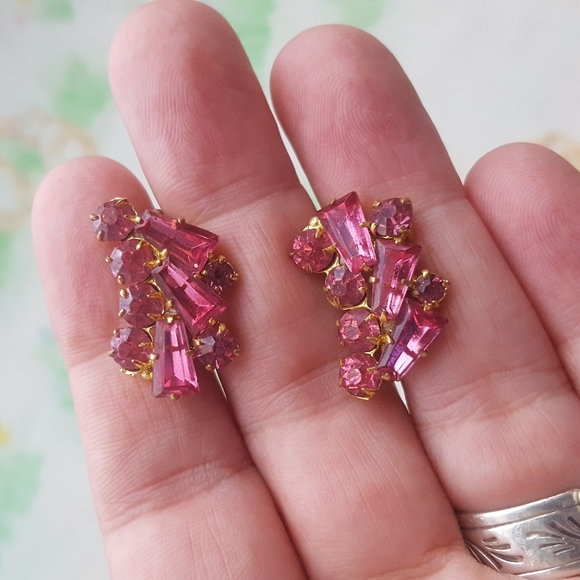 🌙1930's ArtDeco Pink CzechGlass Screwback Earrings - Picture 10 of 13